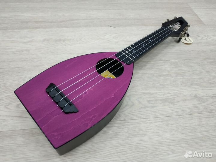 Укулеле новая