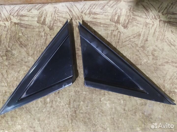 Peugeot 3008 треугольник крыла