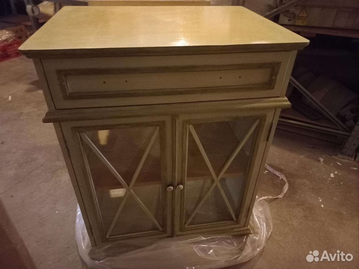 Тумба деревянная