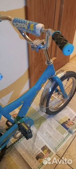Детский велосипед двухколёсный с доп колёсиками