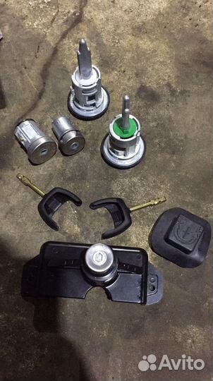 Комплект личинок Ford Transit