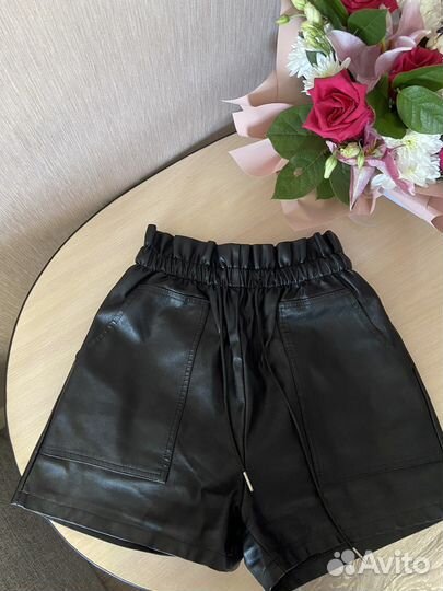 Кожаные шорты