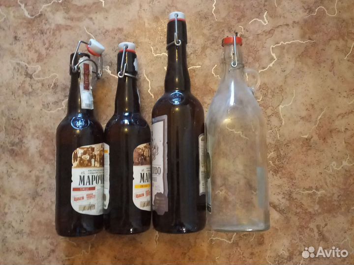 Бутыль стеклянная с бугельной пробкой