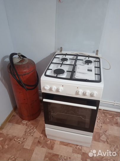 Продам газовую плиту