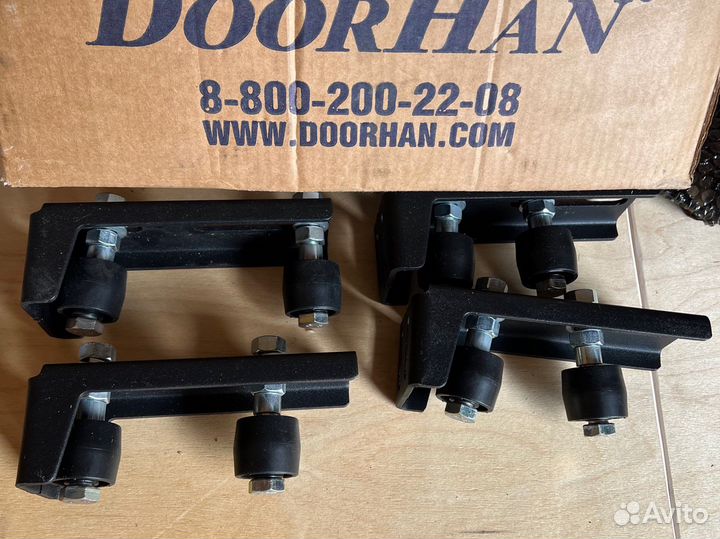 Кронштейн с роликами doorhan