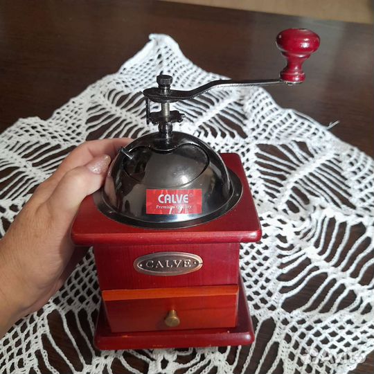 Кофемолка жерновая ручная