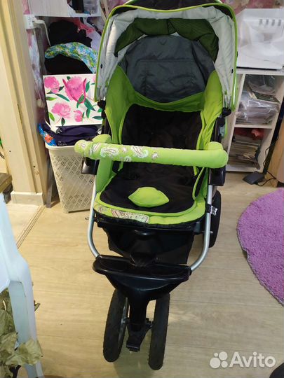 Прогулочная коляска