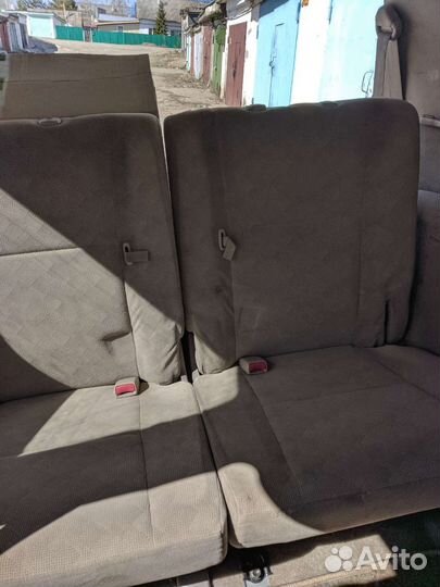 Сиденья на Тойоту Ипсум асм-21