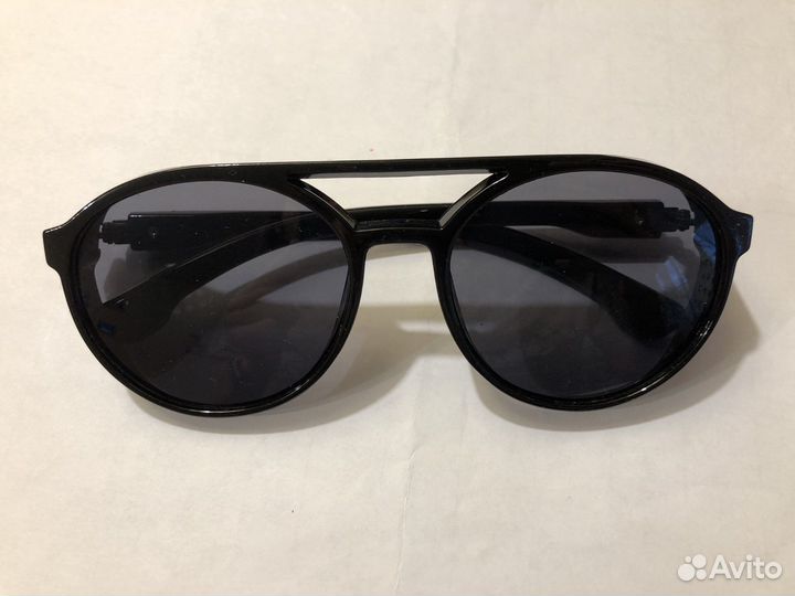 Солнцезащитные очки новые универсальные