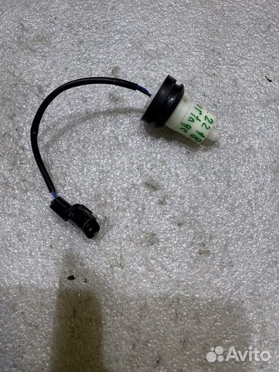 Датчик уровня жидкости омывателя Kia Sportage 3