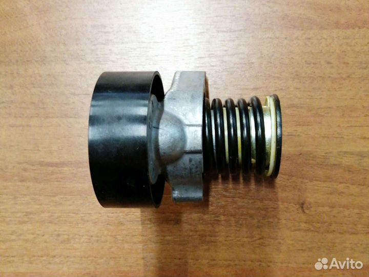 Натяжитель ремня для Mercedes C180-C230