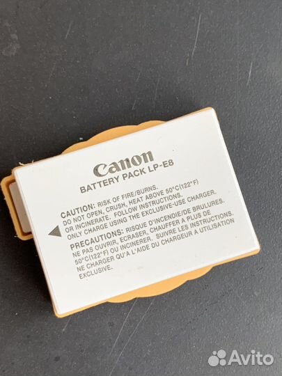 Зеркальный фотоаппарат Canon 650d