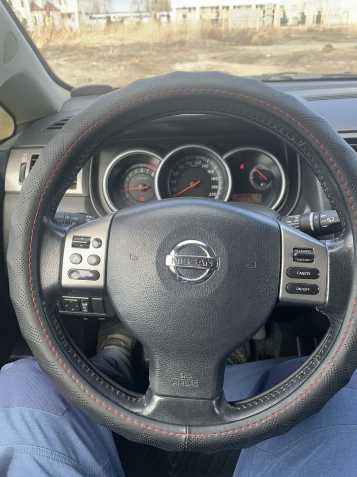Nissan Tiida: фото владельца