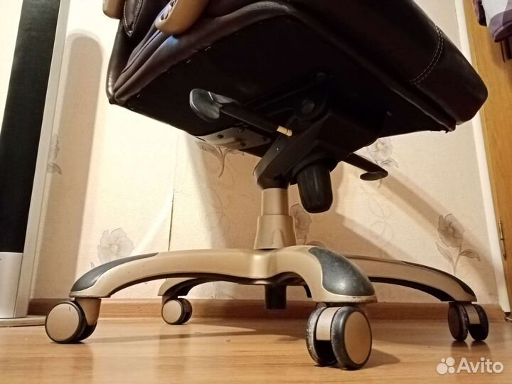 Кресло руководителя бу