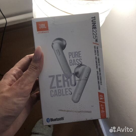 Беспроводные наушники. JBL Tune 225TWS