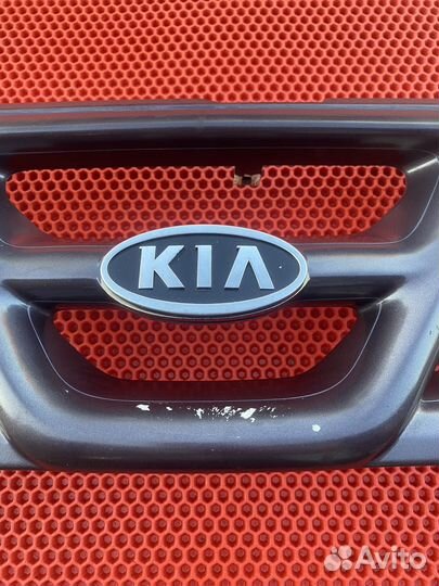 Решетка радиатора Kia Sportage 1