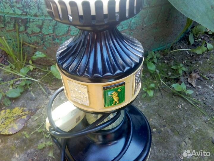 Лампа настольная