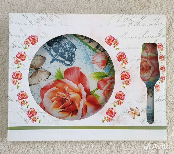 Новая тортница с лопаткой