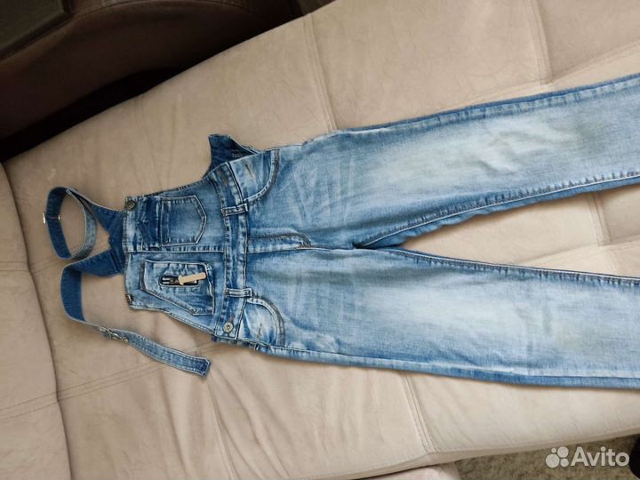 Джинсовая куртка и комбенизон