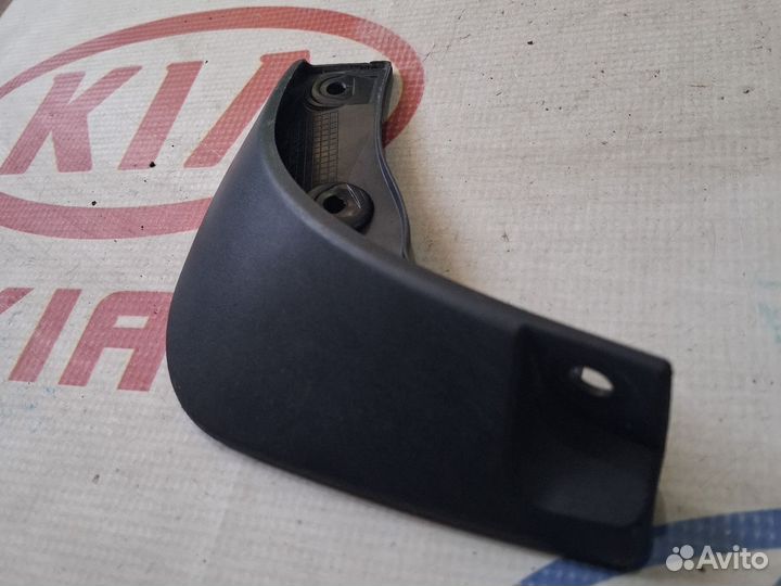 Задний левый брызговик Kia Picanto 2 TA