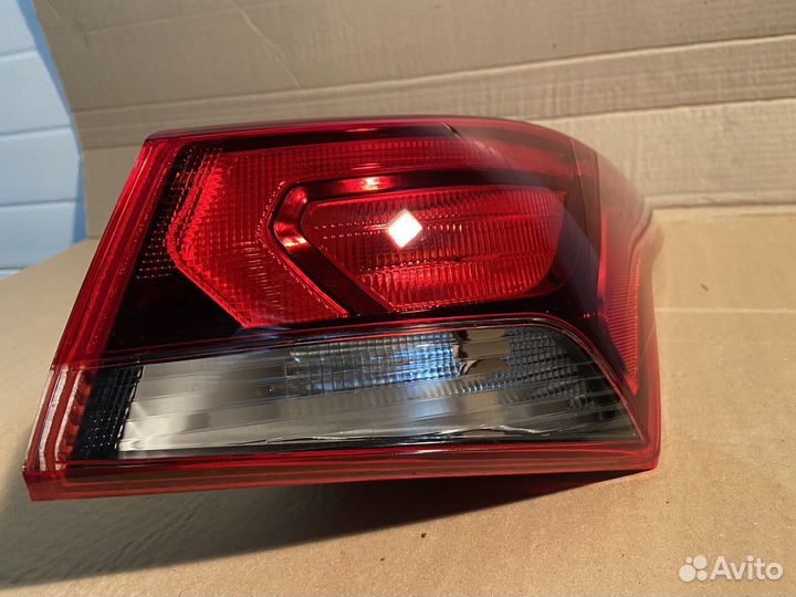 Новый фонарь правый наружный Hyundai Solaris 2 дор