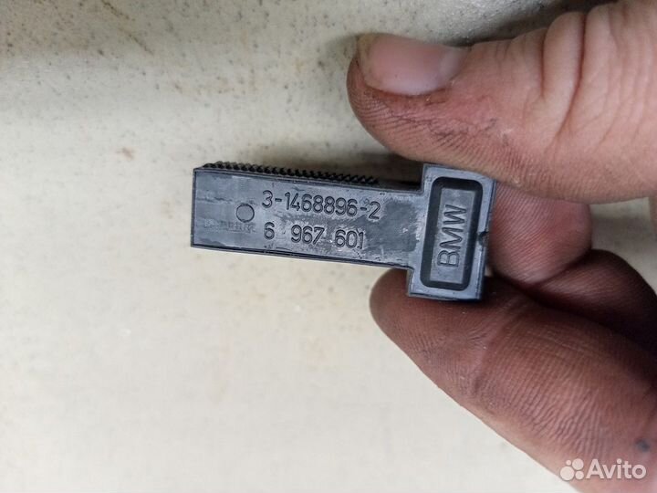 Датчик включения стопсигнала 1-серия E87/E81 2004