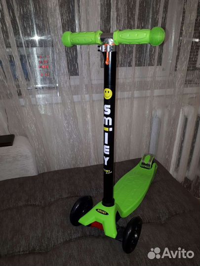 Самокат трёхколёсный Новый