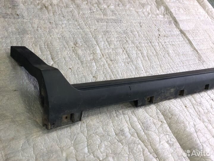 Накладка порога правого Ford Kuga 2012-2019