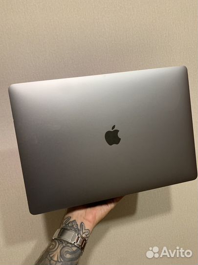 Apple MacBook Pro 15 2016 Retina Touch Bar