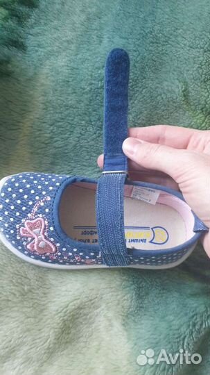 Туфли для девочки 22размер новые