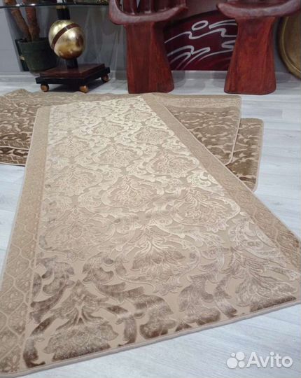 Покрывала-сидушки на диван 4шт,можно как коврики