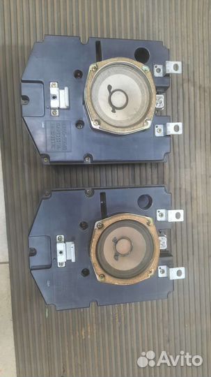 Динамики задние Тойота 4раннер сурф