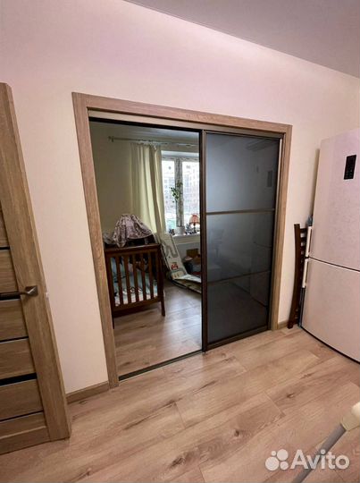 Стеклянная перегородка