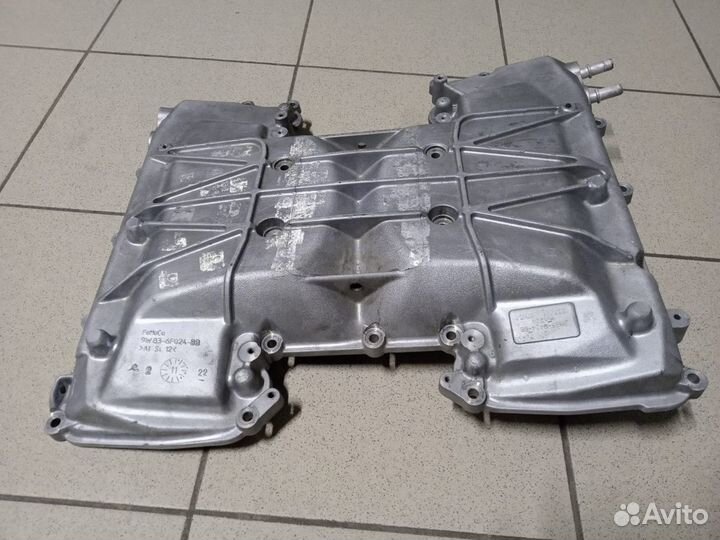 Верхний промежуточный охладитель двигателя