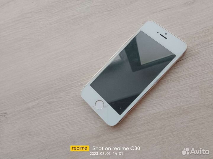 Телефон iPhone 5s