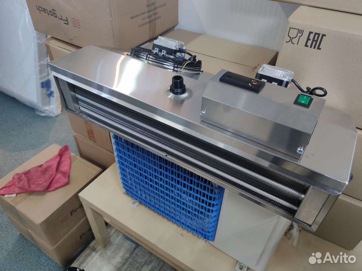 Холодильный сплит для цветов и пива