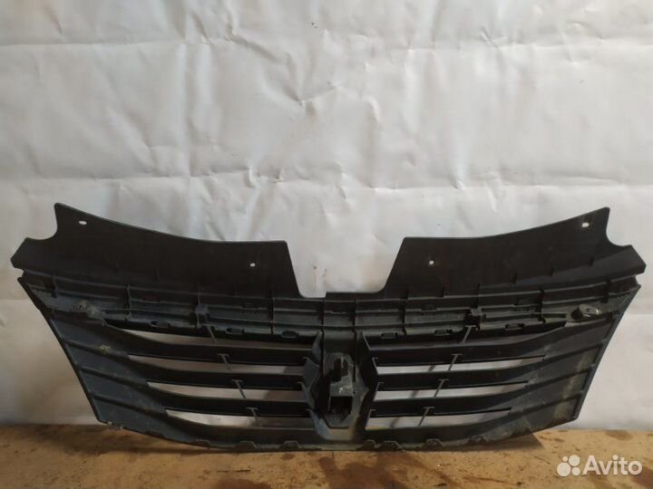 Решетка радиатора Renault Logan 1 2009-2014