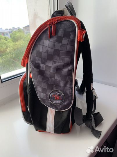 Рюкзак школьный