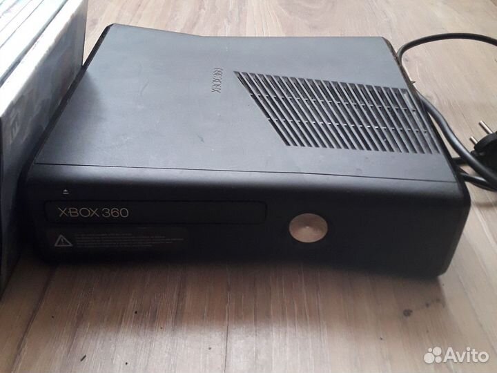 Xbox 360 slim прошитая