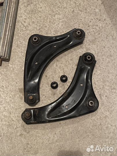 Рычаги подвески Nissan Jule