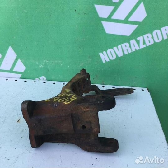 Кронштейн генератора Ауди 80 Б2