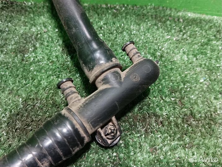 Трубка топливная Land Rover Discovery 4 2010