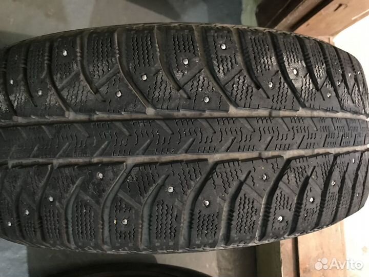 Bridgestone Ice Cruiser 7000 205/55 R16