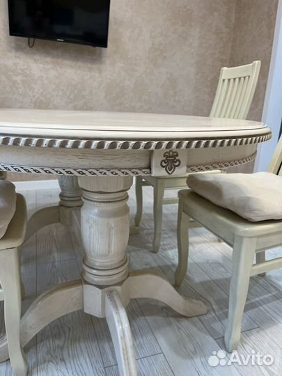Кухонный стол и стулья бу