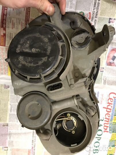 Фара левая mercedes w209