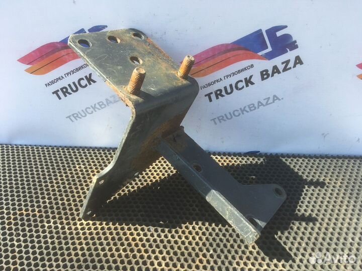 Кронштейн осушителя Iveco Stralis