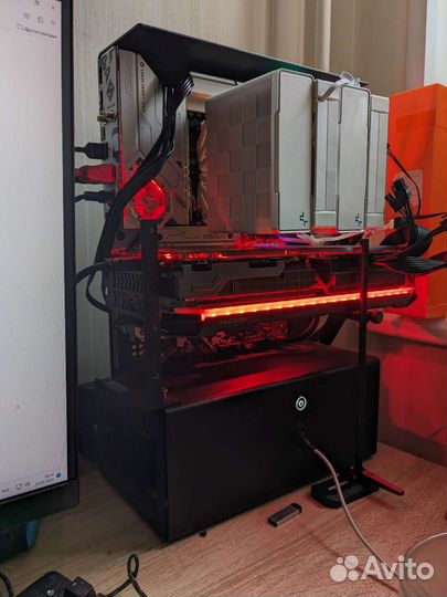 Стенд для комплектующих пк