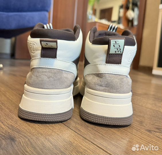 Кроссовки утепленные