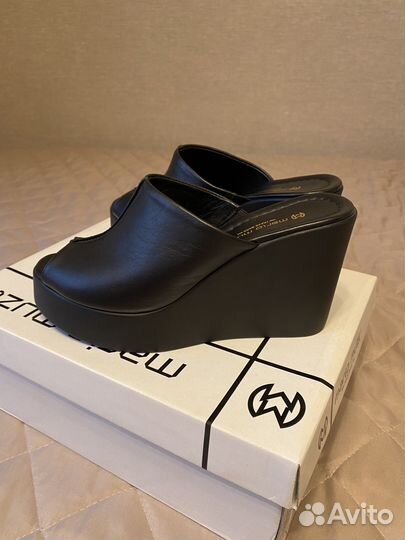 Сабо на платформе