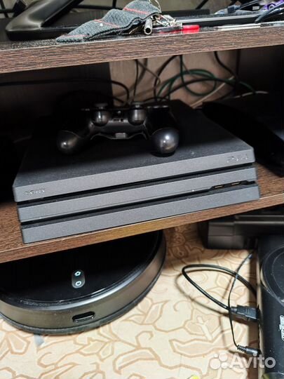 Playstation 4 Pro + GearZ DualShock 4